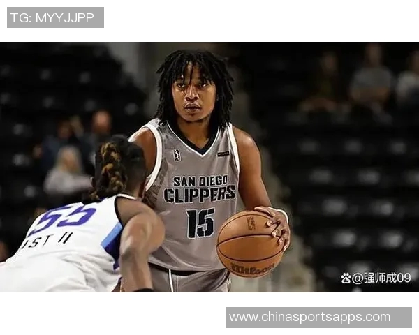 快船签下后卫泰泰华盛顿G联盟表现出色场均得分34分