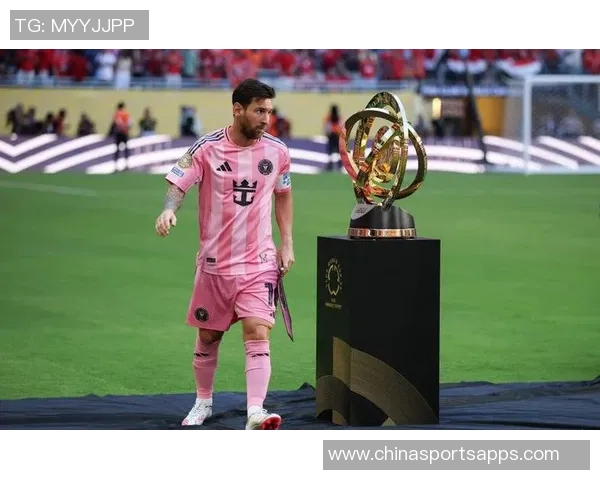 格策回忆14世界杯决赛绝杀瞬间称梅西始终是自己心中的偶像